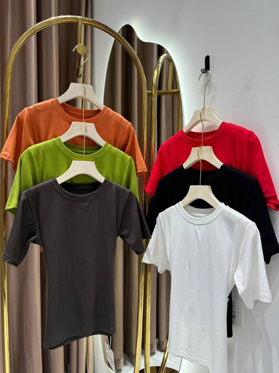 футболки женская,футболки модные,футболка майка облегающая в рубчик базовая aurelli brand,женская майка