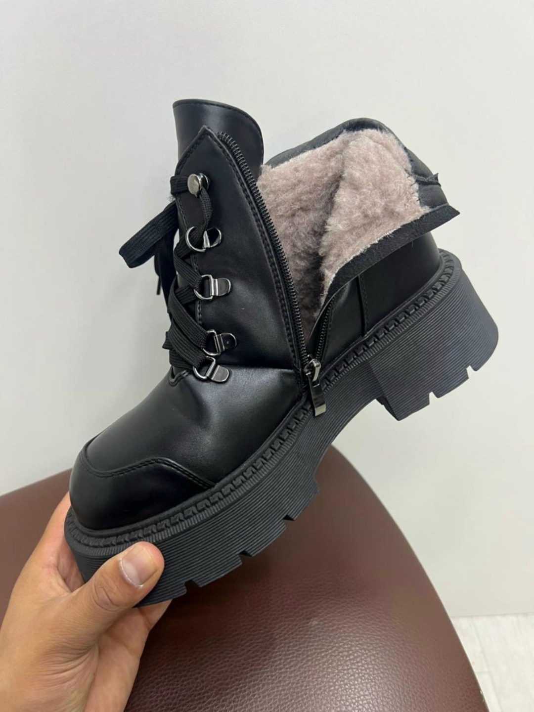 ,ботинки женские,ботинки,ботинки модные,зимние ботинки фенди