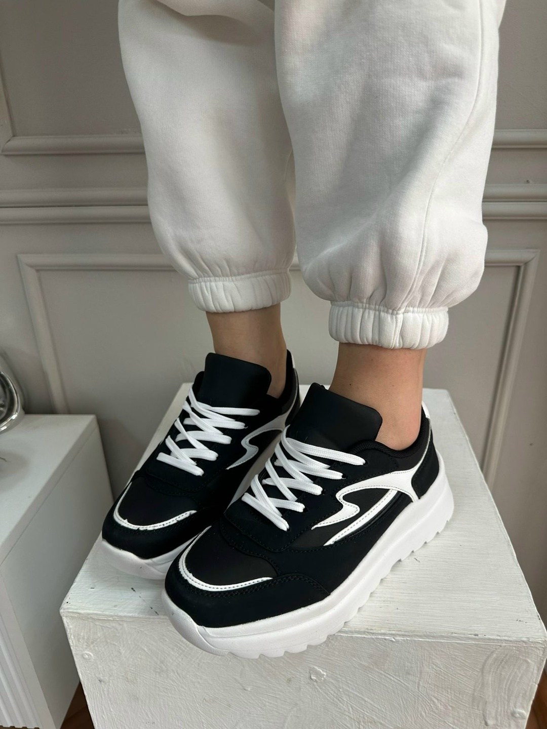 кроссовки женскиe,,кроссовки для женщин,кроссовки для девушек,кроссовка