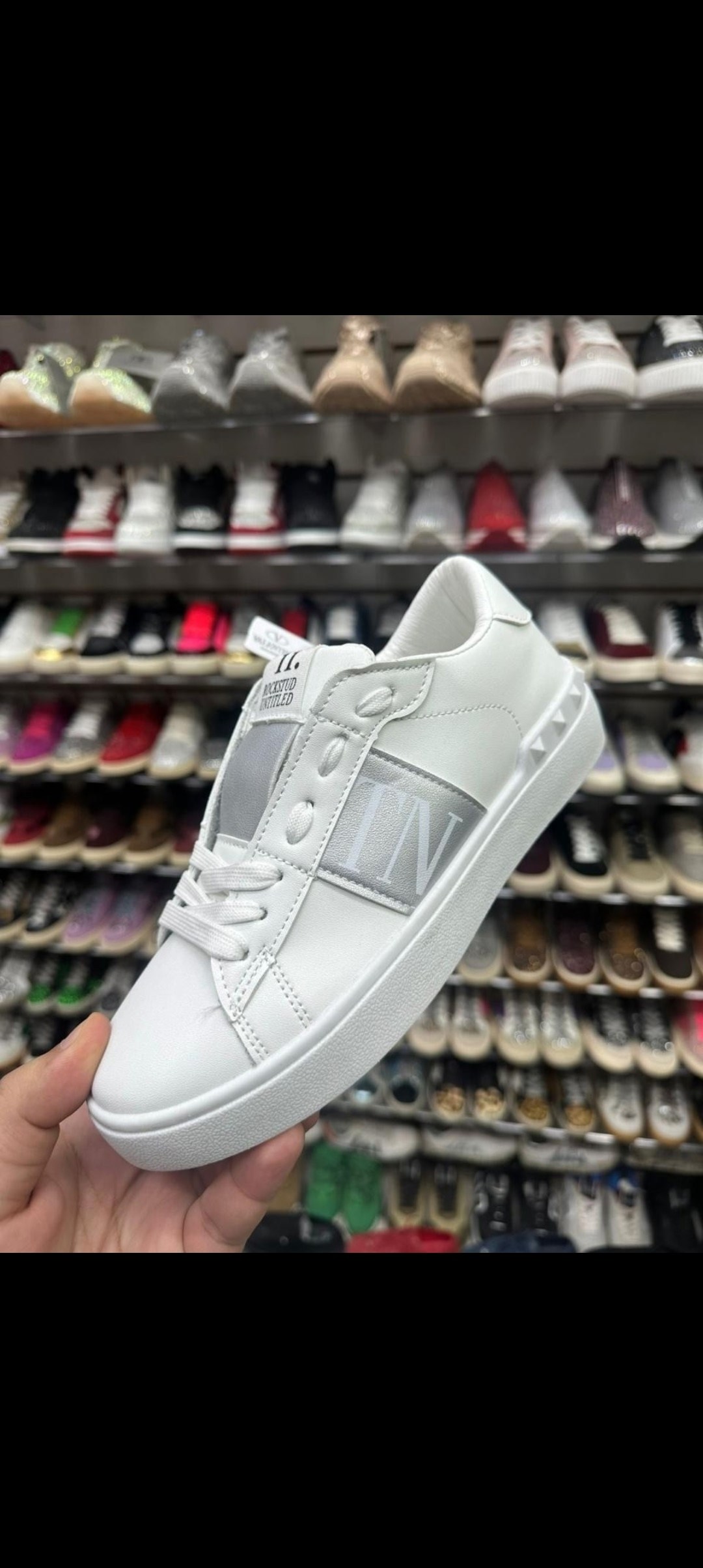 ,кроссовки valentino,valentino garavani кроссовки,valentino кеды,обуви