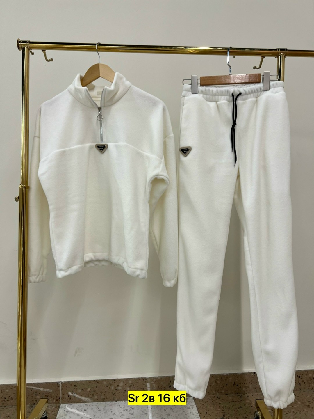 cпортивный костюм женский на флисе,женские костюмы на флисе,спортивные костюмы,женский спортивный костюм,костюм на флисе мужской