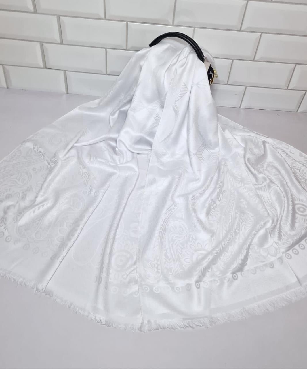 атласный платок,платок белый,палантин женские,женские платки,платки шелковые