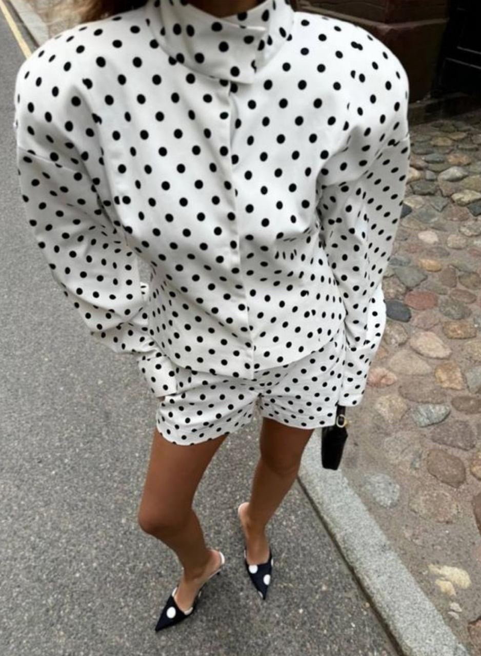 модный принт горошек,блузка жакет в горох,костюм в горошек