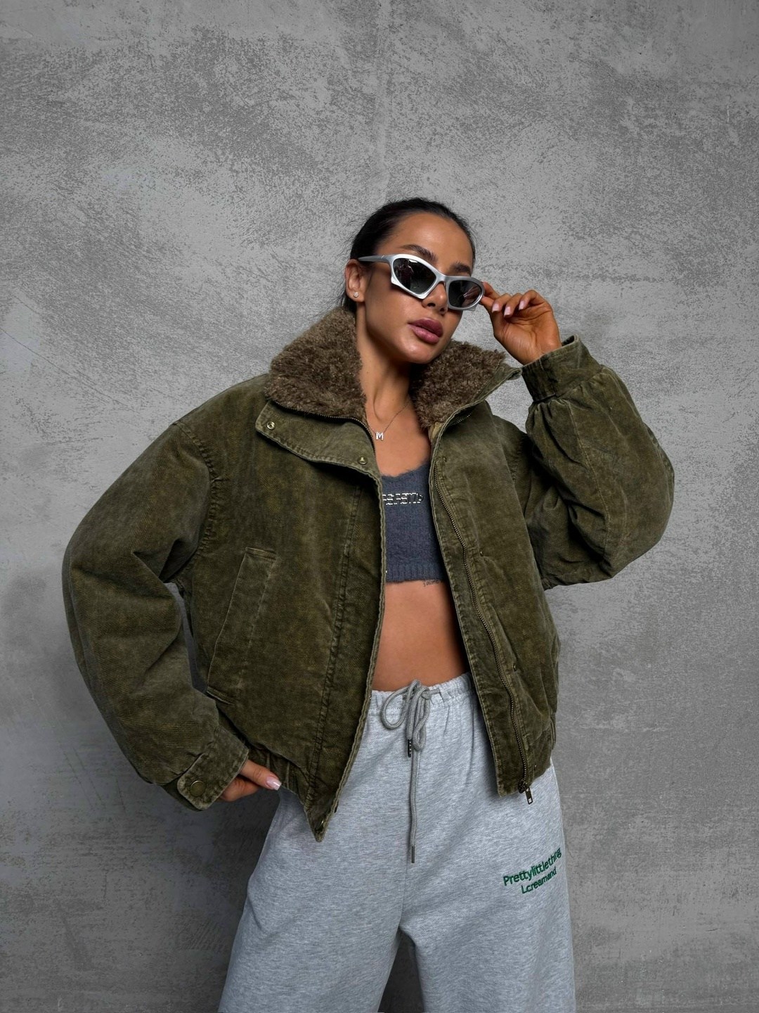 вельветовая куртка,бомбер куртка,повседневная куртка,куртка модная,женская вельветовая куртка