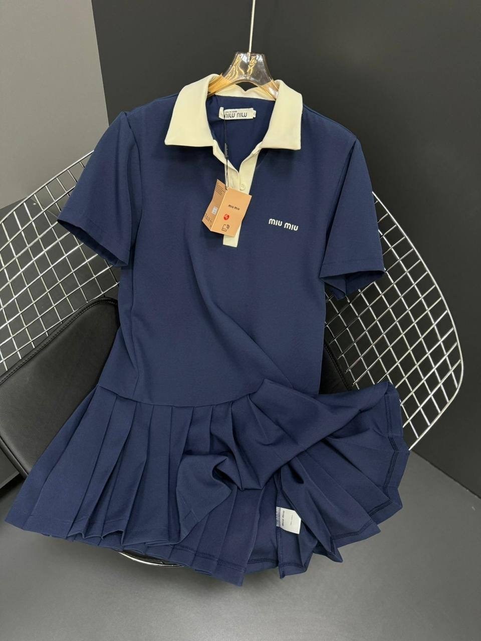 платье miu miu,платье miu,костюм miu miu,платья базовые,платье платье