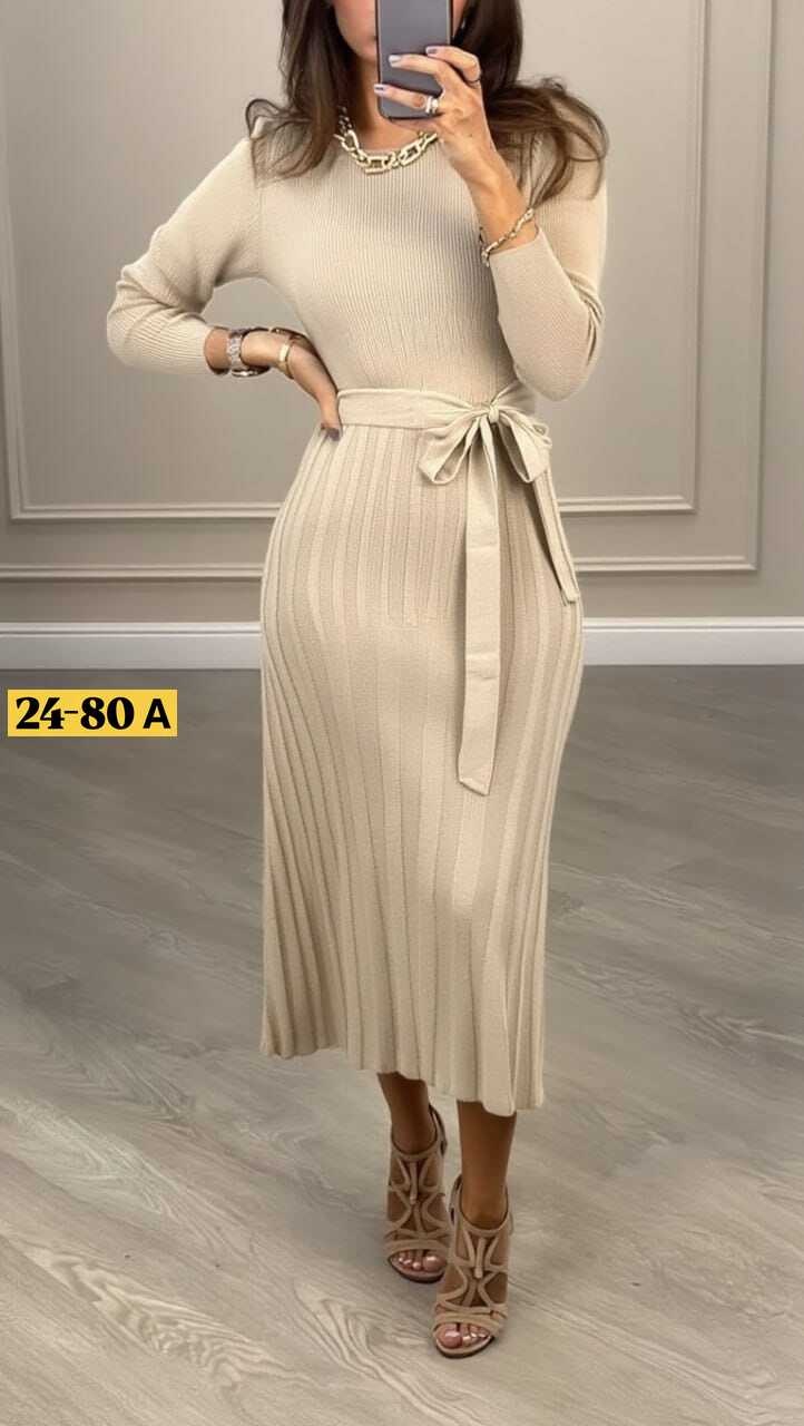 платье с поясом,платье модное,трикотажное платье с плиссированной юбкой,теплое платье,трикотажное платье