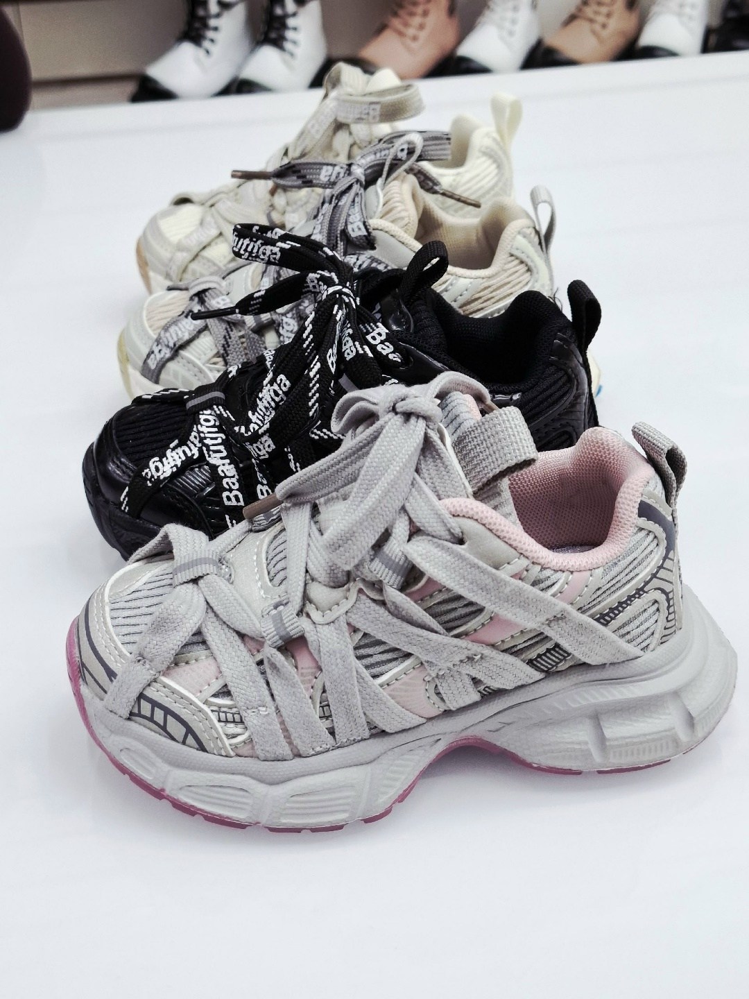 спортивная ,кроссовки balenciaga,массивные кроссовки,кроссовки баленcиaгa,женские массивные кроссовки