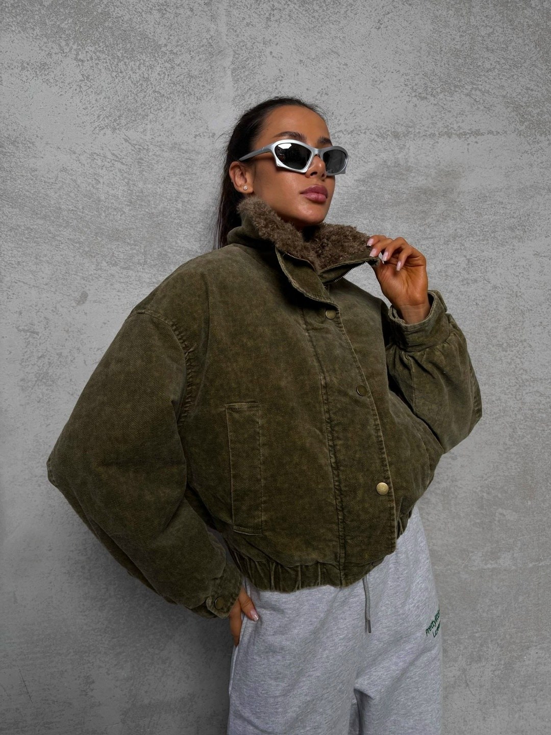 вельветовая куртка,бомбер куртка,повседневная куртка,куртка модная,женская вельветовая куртка