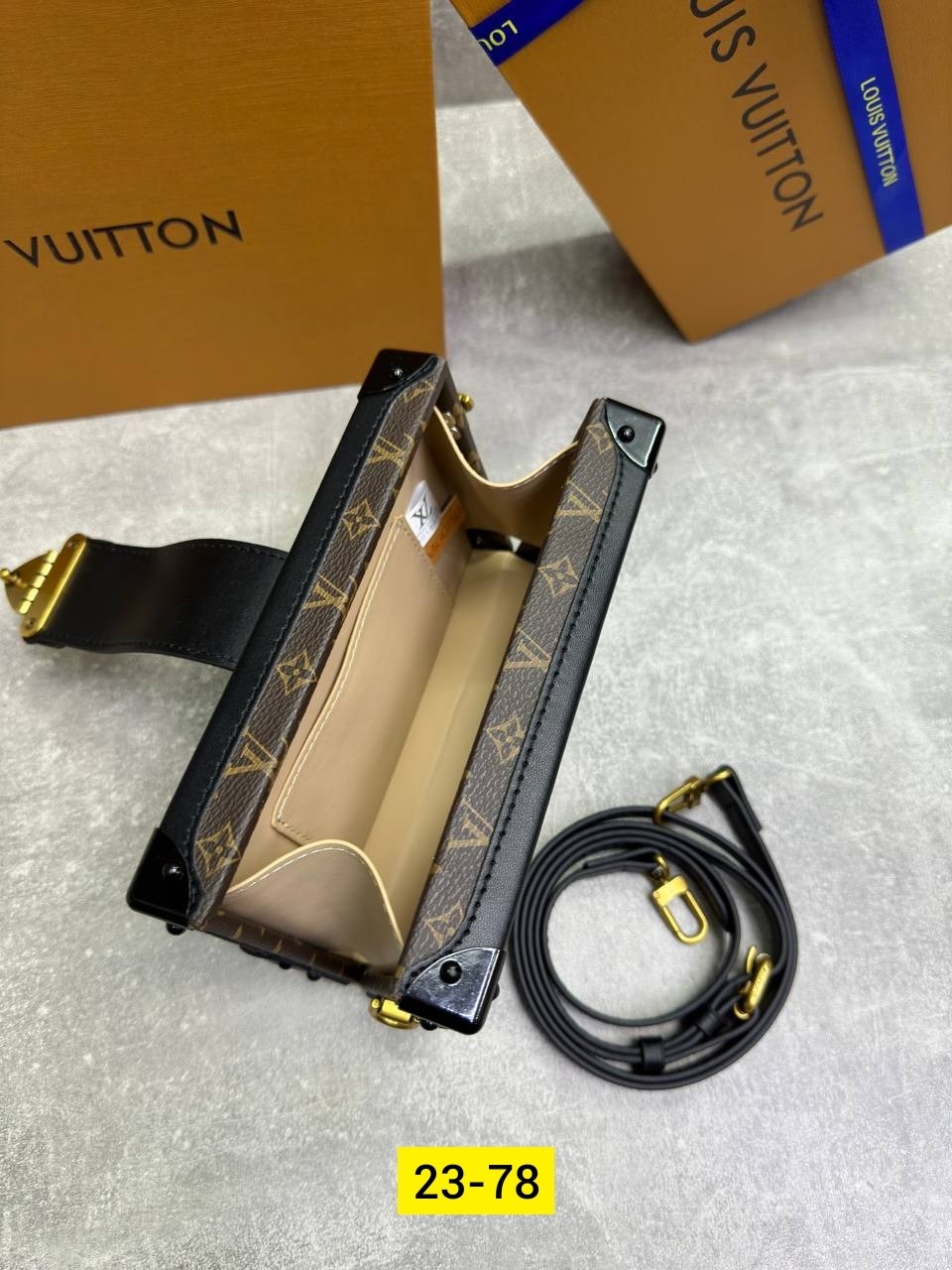 louis vuitton petit malle,сумка louis vuitton,louis vuitton женская сумка,луи виттон сумка,луи виттон сумка через плечо женская