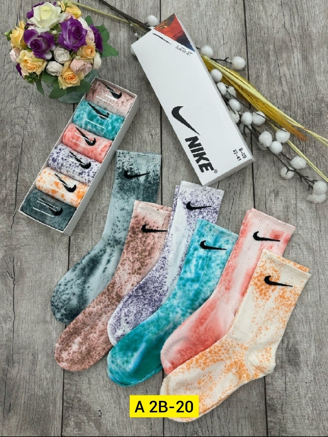 комплект носков nike,подарочный набор женский носки,женские носки набор,носки женские nike,носки nike разноцветные подарочный набор с духами