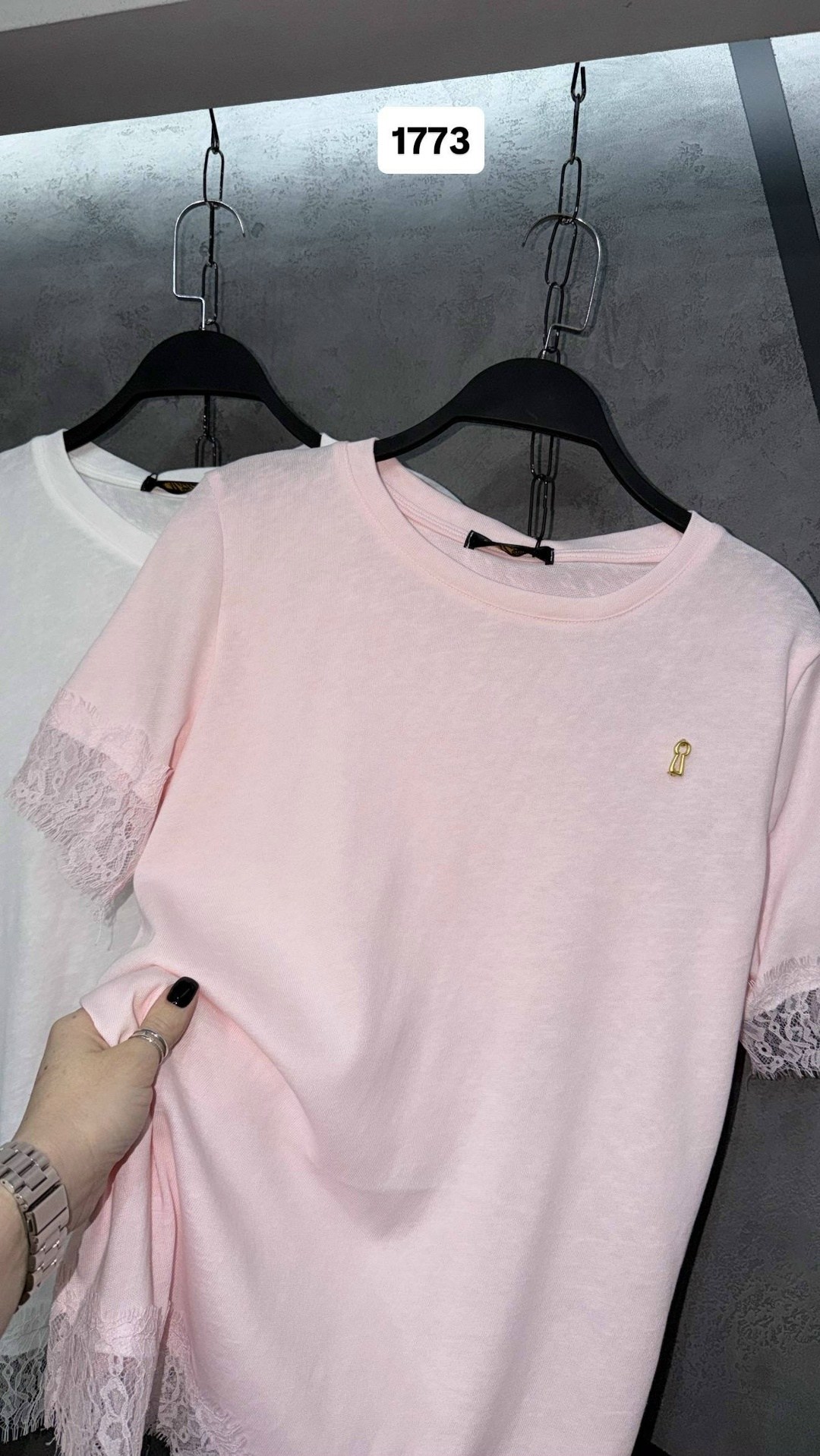 футболка с кружевами,женская футболка,белая женская футболка,футболка с вышивкой