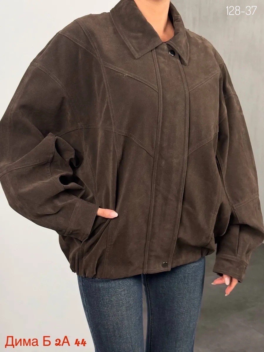 куртка-бомбер из искусственной замши zarina,куртка замшевая,куртка замшевая бомбер оверсайз lancy,бомбер женская куртка,кожаная куртка