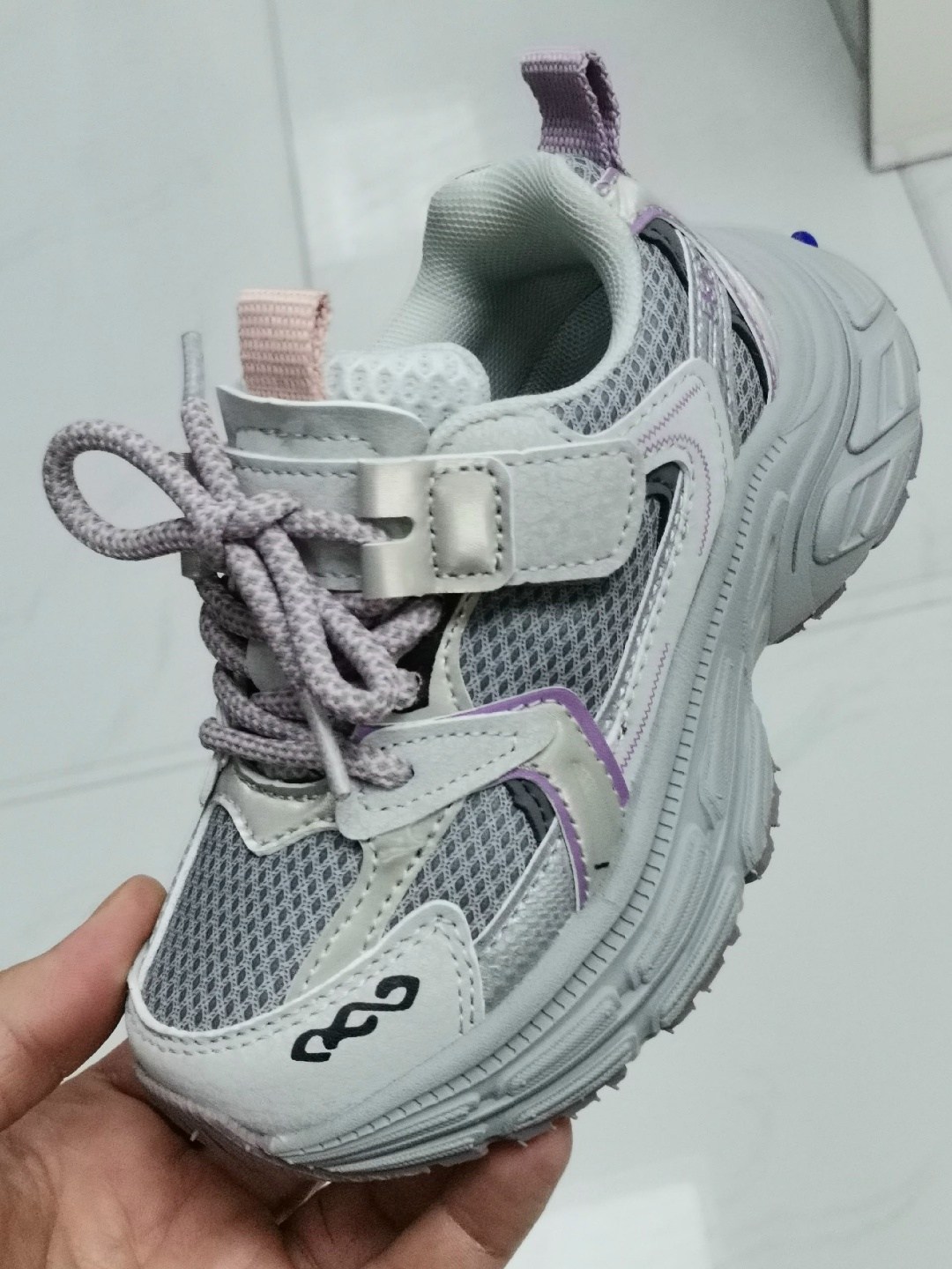 детские кроссовки,кроссовки,спортивная ,кроссовки черные,повседневные кроссовки