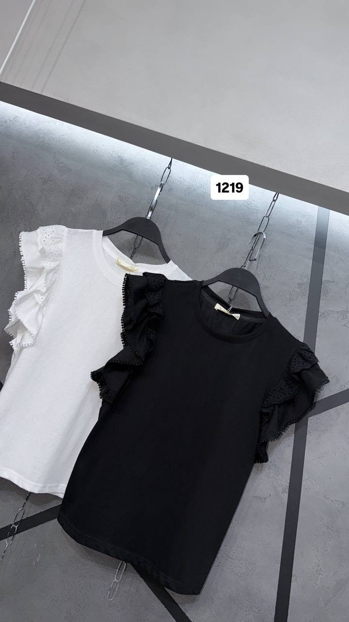 футболка с оборками,блузка с оборками,женская футболка с оборками,белая женская футболка,футболка с кружевами