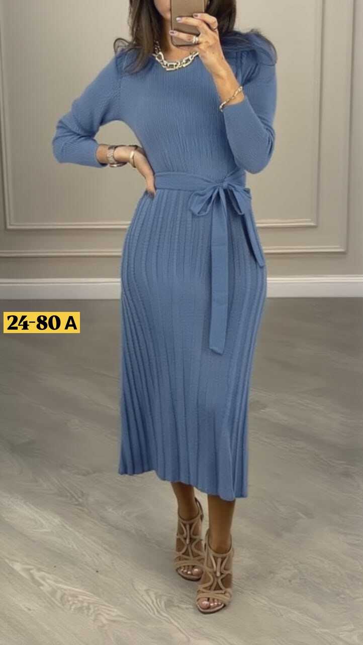 платье с поясом,платье модное,трикотажное платье с плиссированной юбкой,теплое платье,трикотажное платье