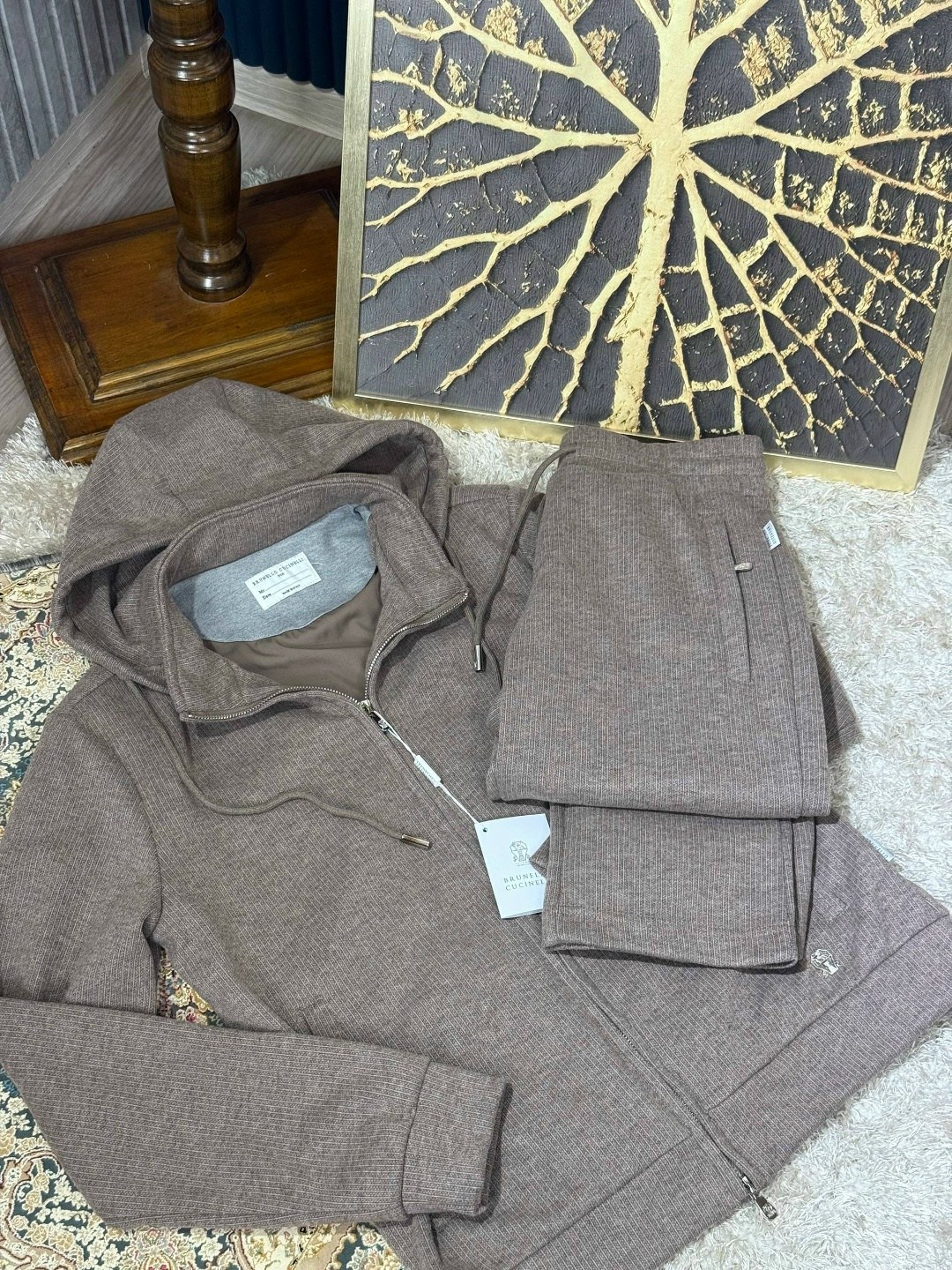 спортивный костюм brunello cucinelli,кашемировый костюм loro piana,костюм brunello cucinelli,костюм loro piana,спортивный костюм loro piana