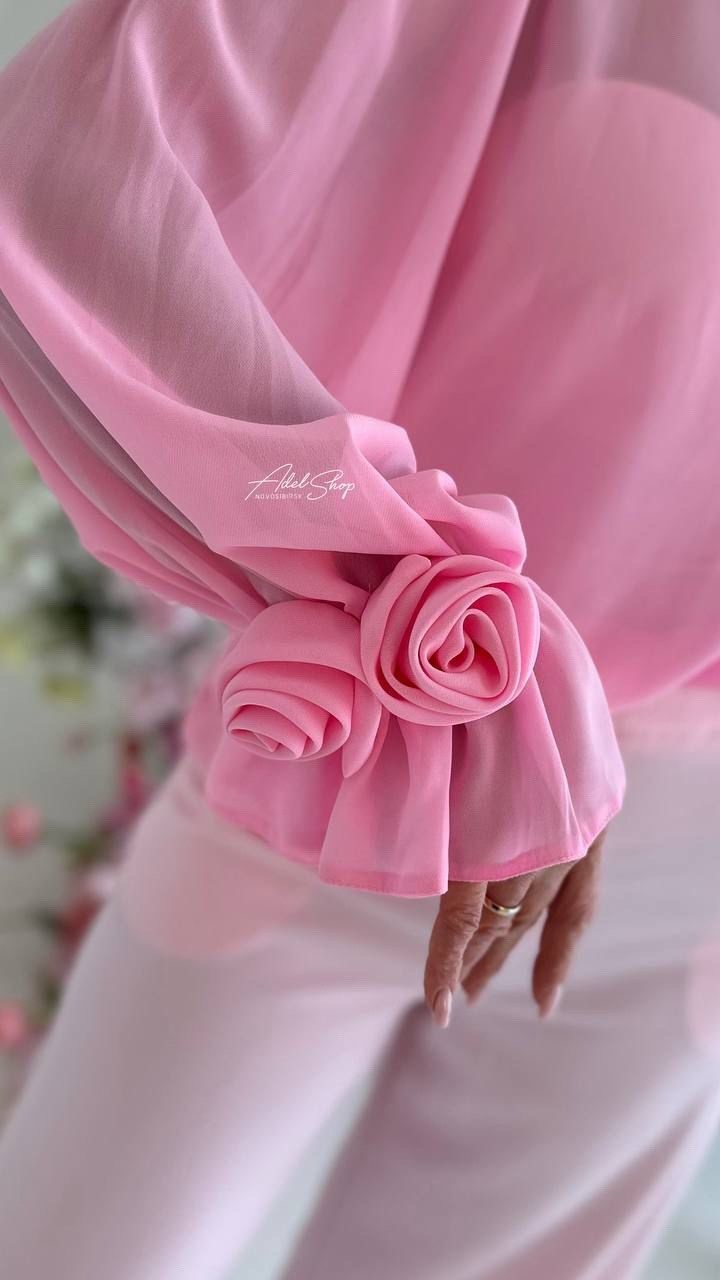 блуза,блуза голубая,брючный костюм,брюки стильные,нарядная блузка