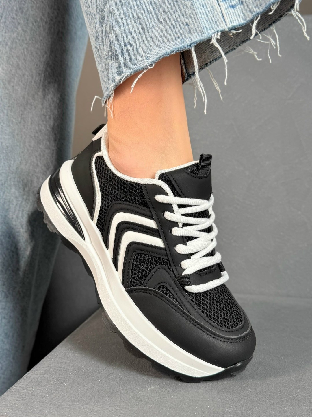 женские кроссовки,кроссовки белая,кроссовки для женщин,кроссовки белые спортивные,кроссовка