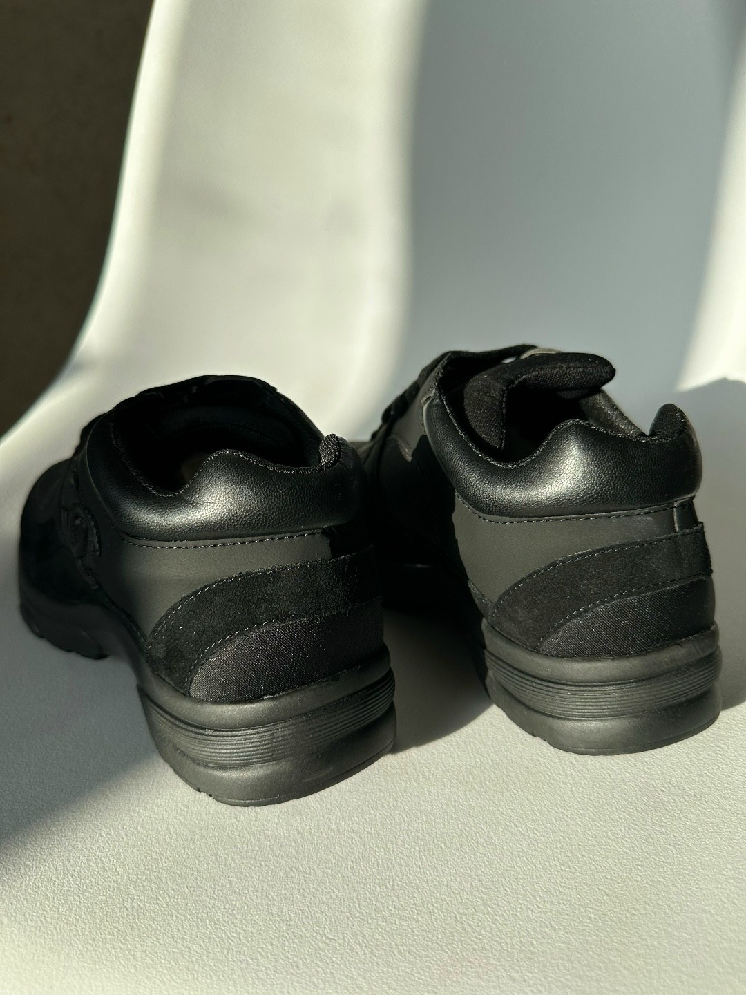 ,женские кроссовки chanel,кроссовки chanel,кроссовки шанель черные,шанель кроссовки