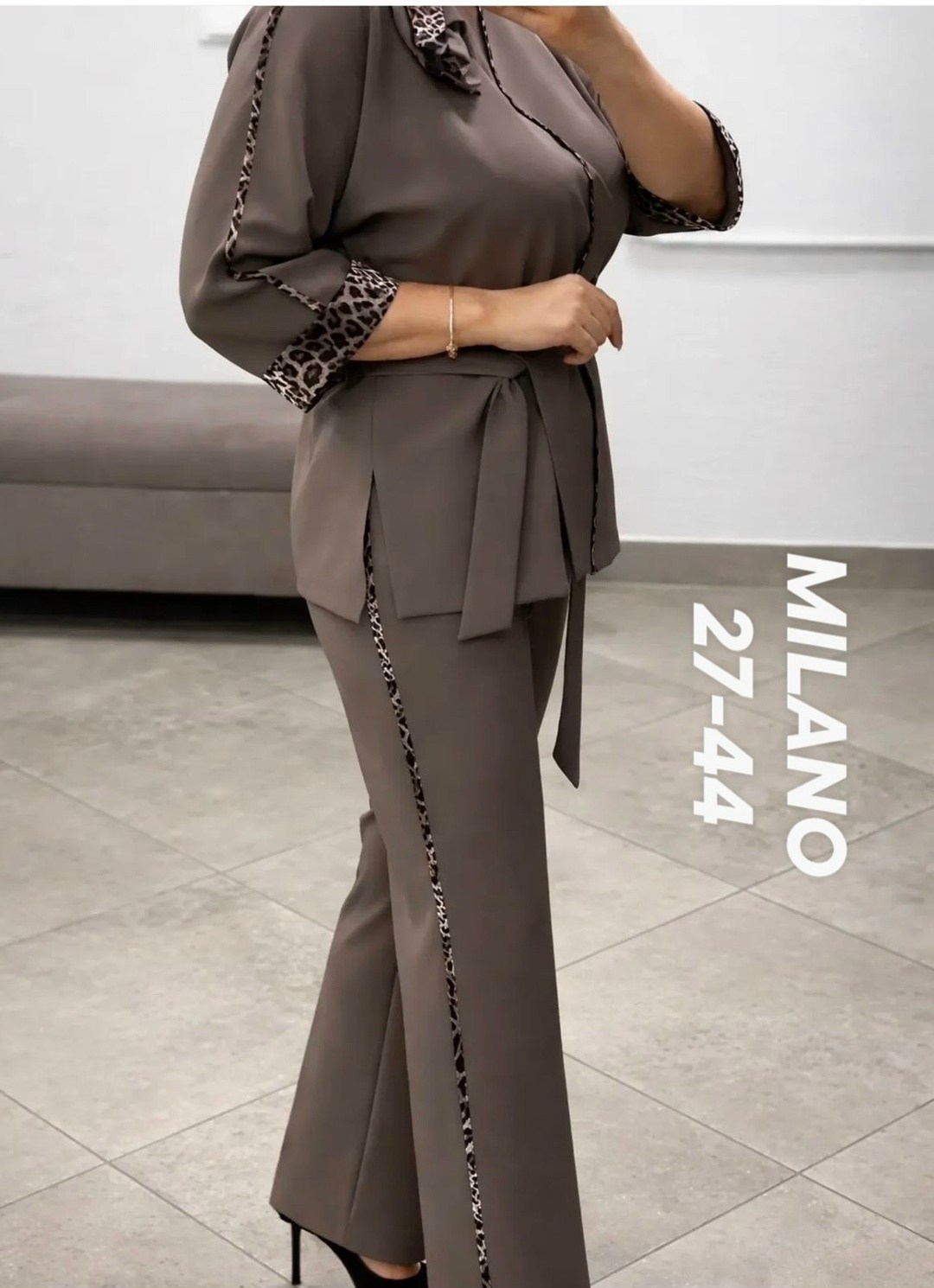 костюм женский,бежевый брючный костюм,костюм брючный женский,брючной костюм,костюм с брюками