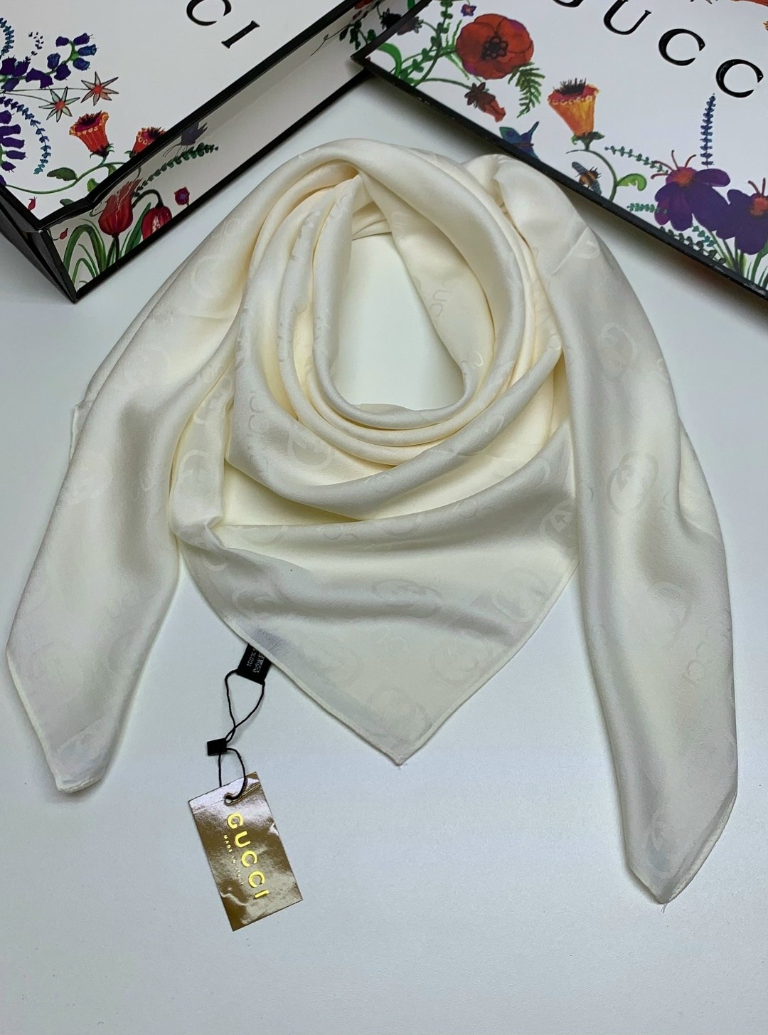 платок шелковый однотонный,брендовый платок,шейный платок гуччи,платок mirra,платок женский однотонный 100*100 см арт. 1218461