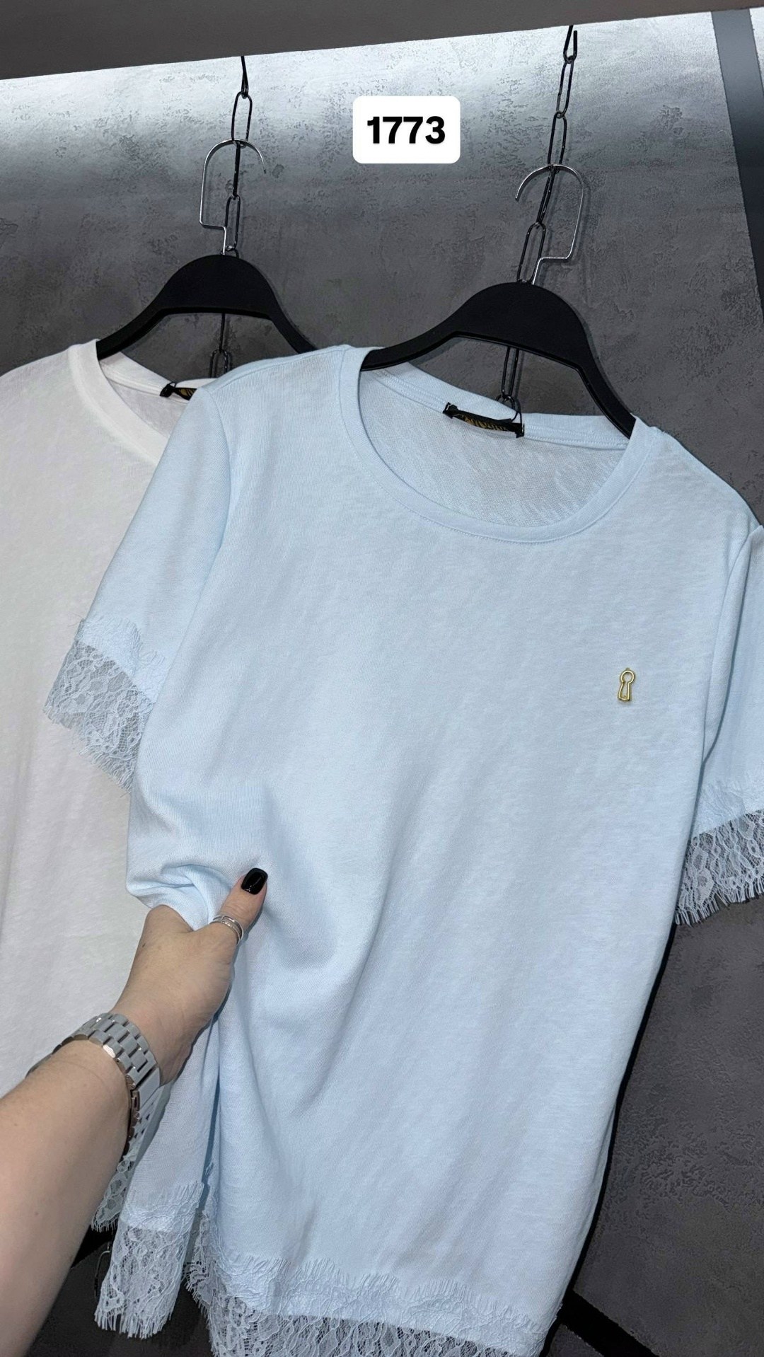 футболка с кружевами,женская футболка,белая женская футболка,футболка с вышивкой