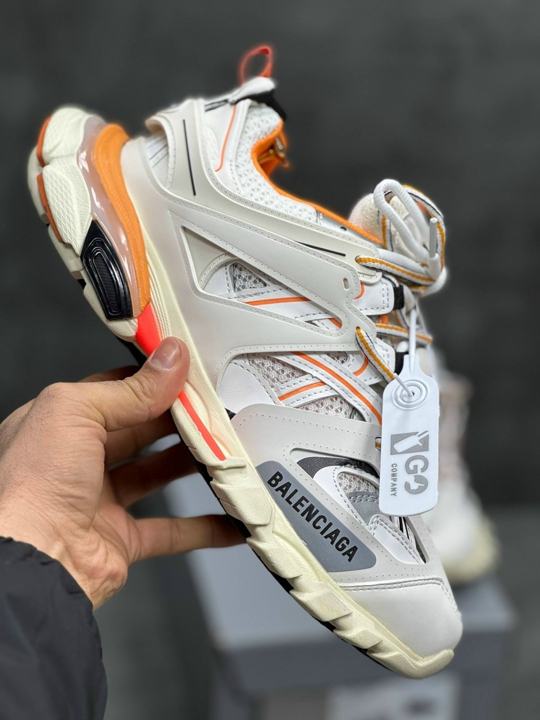 balenciaga tracks orange and white,кроссовки balenciaga track,кроссовки balenciaga,кроссовки balenciaga wmns track trainer white orange,balenciaga track