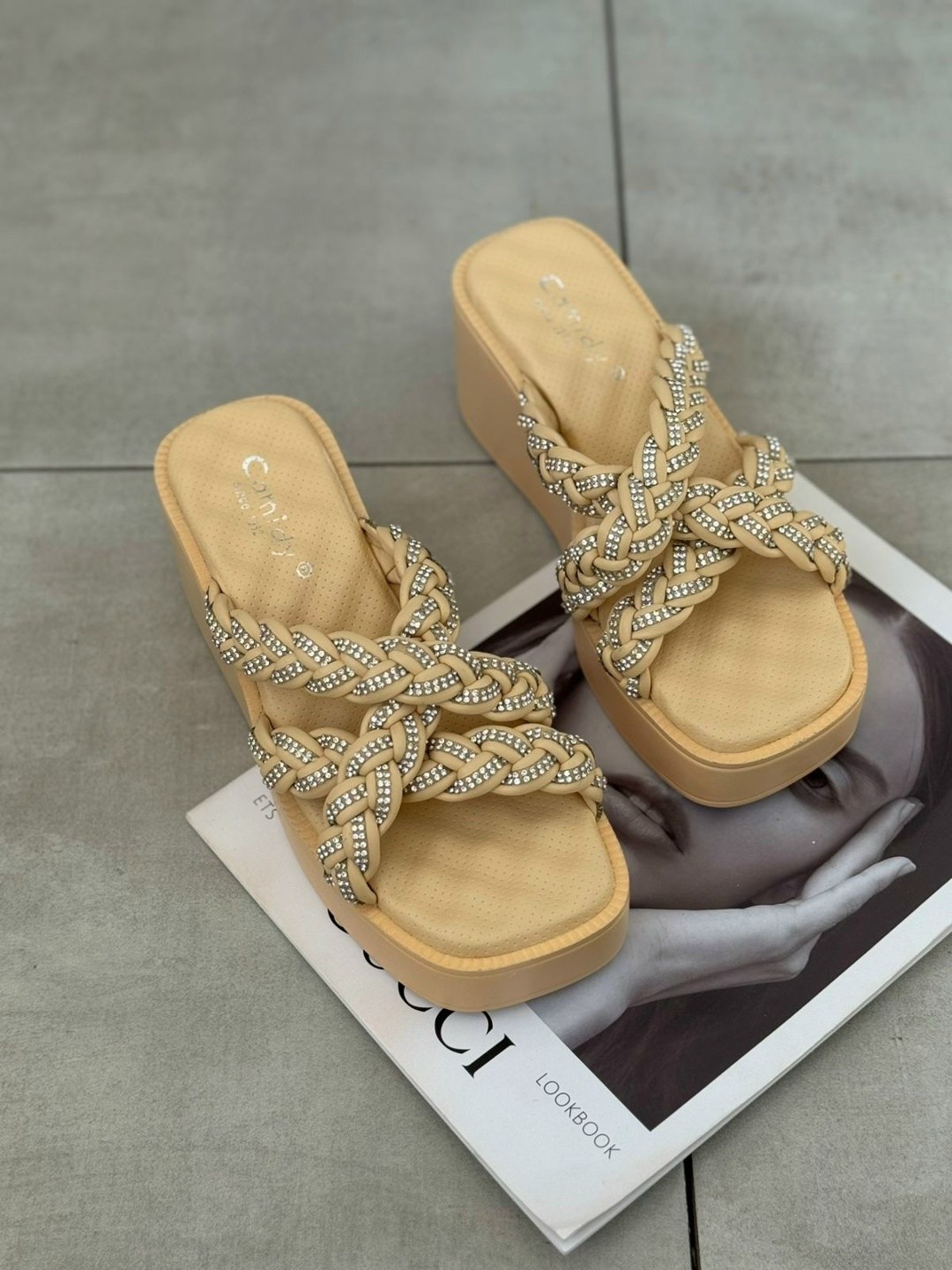 женские шлепанцы,шлепанцы женские на платформе,шлепки женские,босоножки женские,босоножки шлепанцы