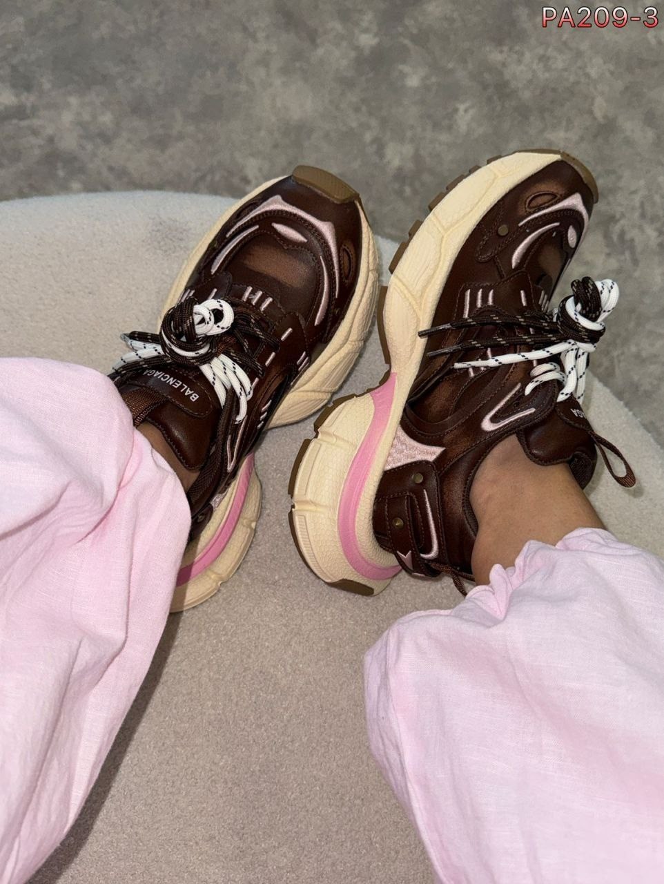 ,кроссовки женские,женские массивные кроссовки,повседневные кроссовки,спортивная