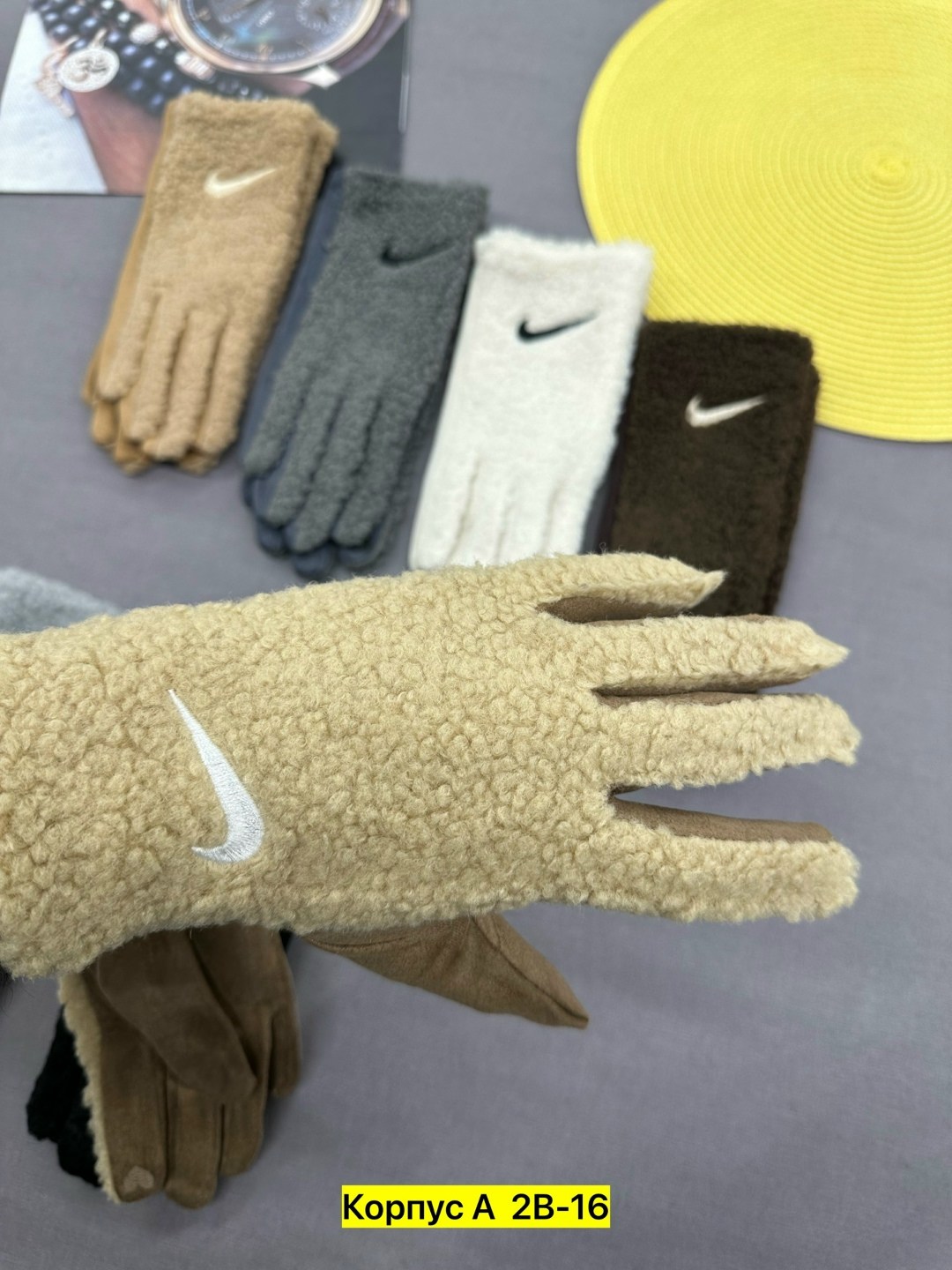 перчатки nike,перчатки тканевые,перчатки найк hyperwarm,женские перчатки,теплые перчатки