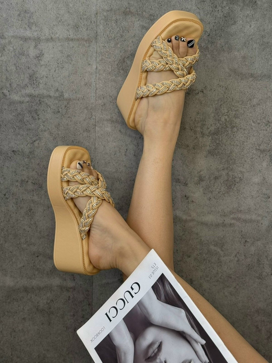 женские шлепанцы,шлепанцы женские на платформе,шлепки женские,босоножки женские,босоножки шлепанцы