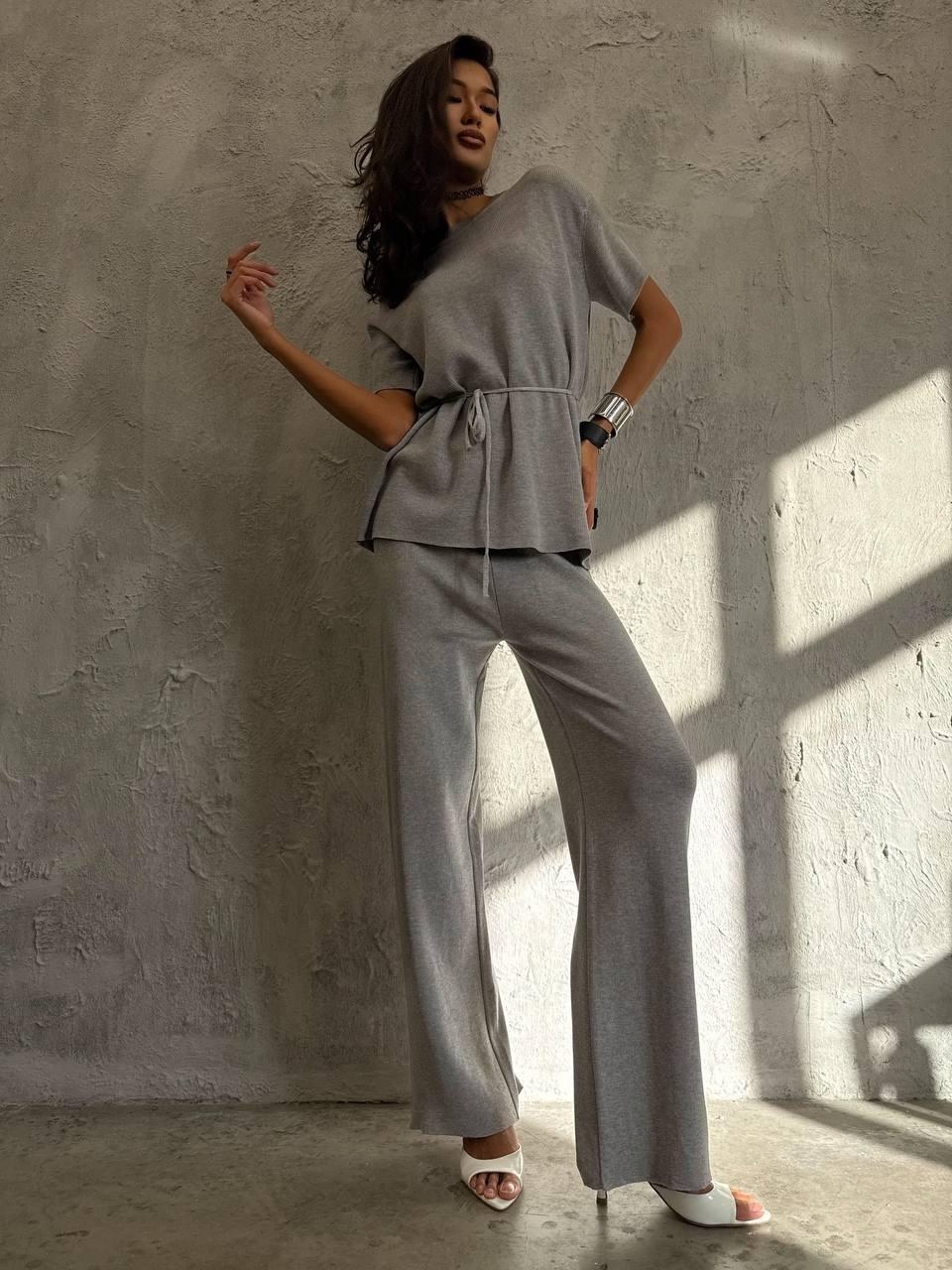 костюм голубой,трикотажные костюмы,костюм с брюками,трикотажные костюмы женские,женские костюмы