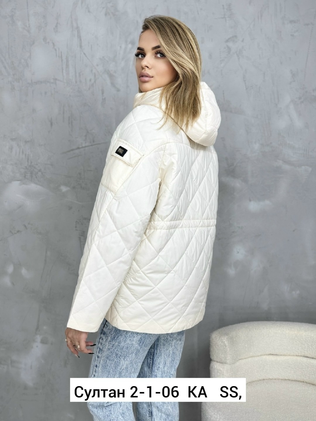 женская куртка,женская демисезонная куртка,стеганая куртка женская бежевая,куртки женские демисезонные стеганные из финляндии,стёганая куртка с капюшоном