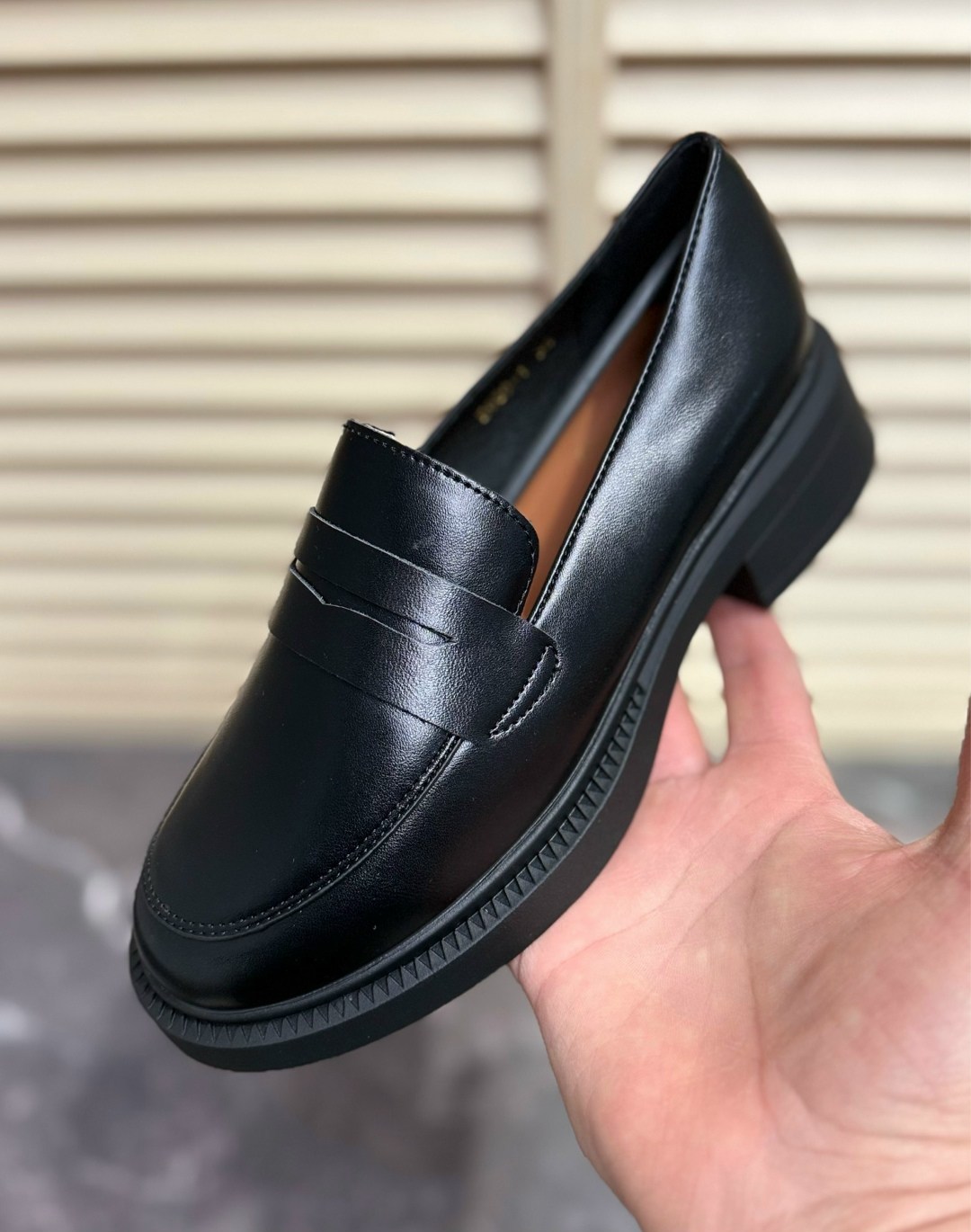 ,черные лоферы женские,модные лоферы,женские лоферы,женская