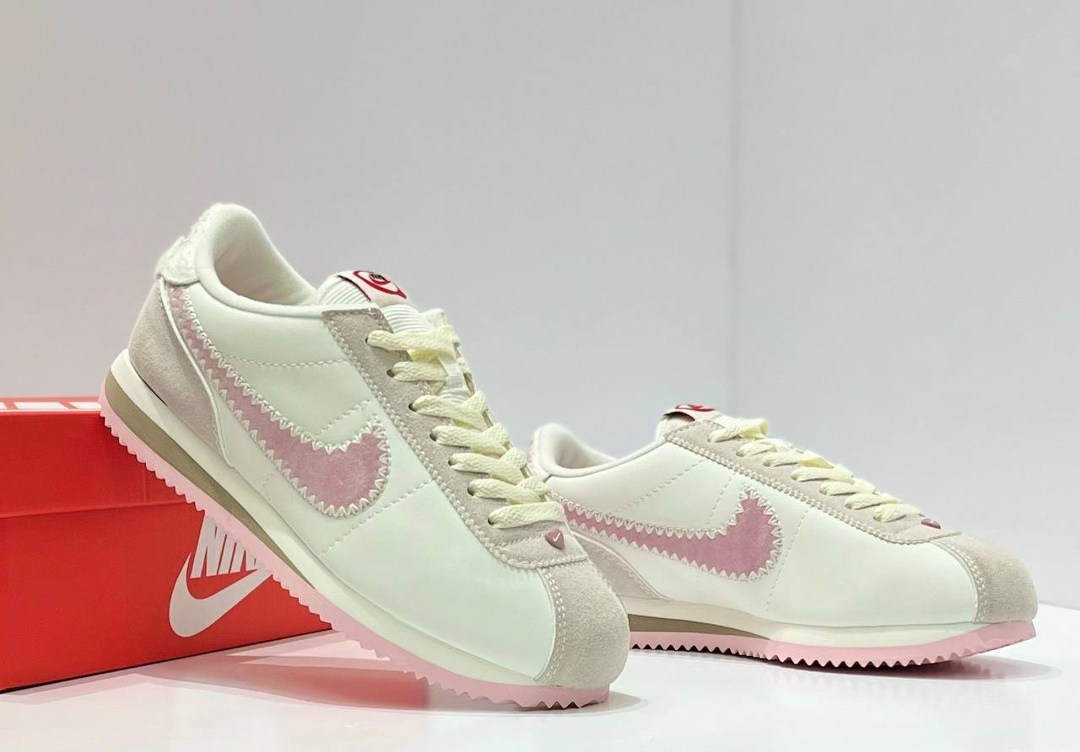 кроссовки nike classic cortez,кроссовки nike cortez женские,кроссовки nike cortez,кроссовки женские nike,женские кроссовки