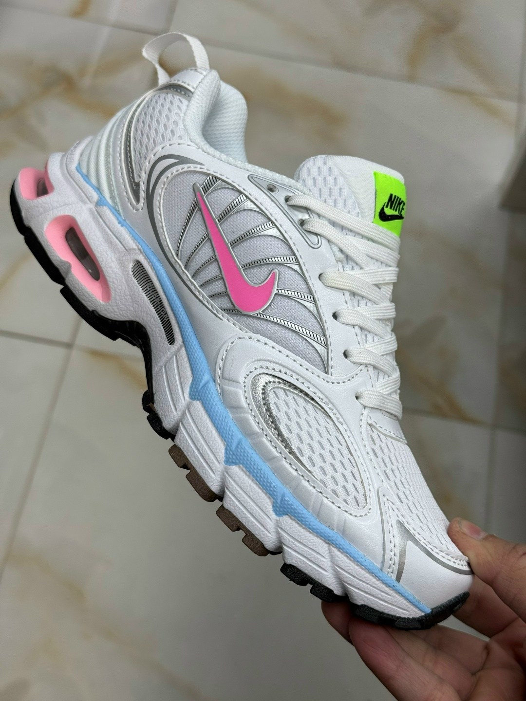 кроссовки skepta x nike air max tailwind v,кроссовки nike air max,кроссовки,кроссовки nike,nike низкие массивные кроссовки air max moto 2k женские розовые