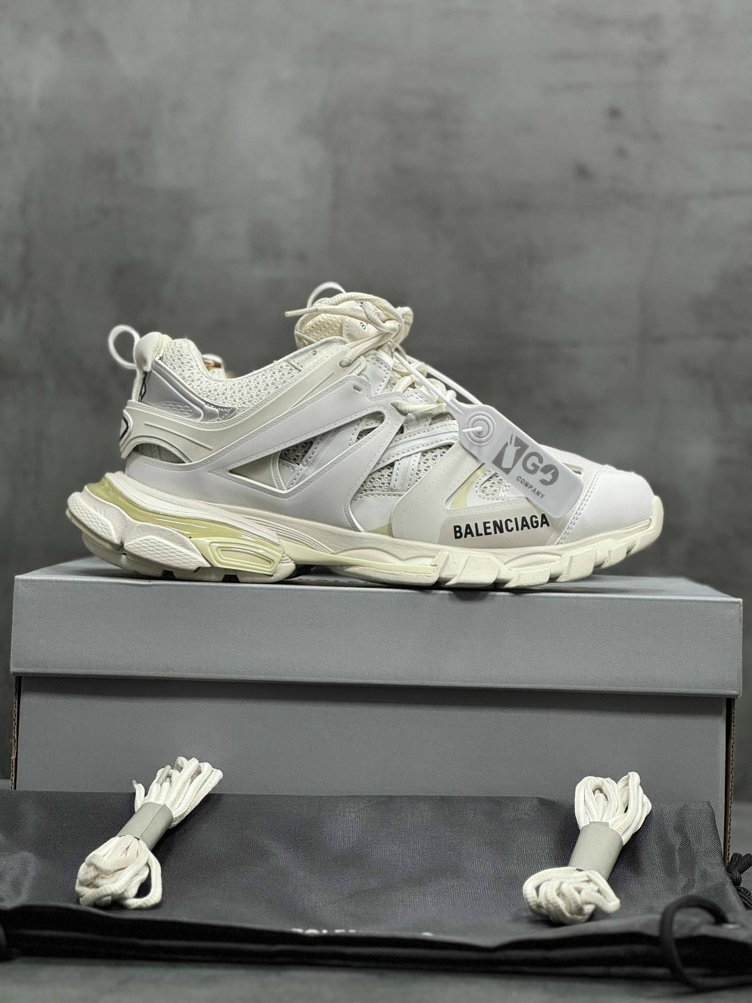 balenciaga мужские кроссовки track premium - white,мужские комбинированные кроссовки balenciaga 2026-2026 белые,кроссовки баленсиага женские оригинал,баленсиага трек кроссовки мужские,кроссовки balenc