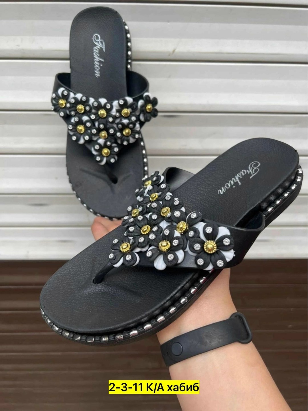 женские шлепанцы,шлепанцы женские со стразами,шлепки женские,,модные тапочки