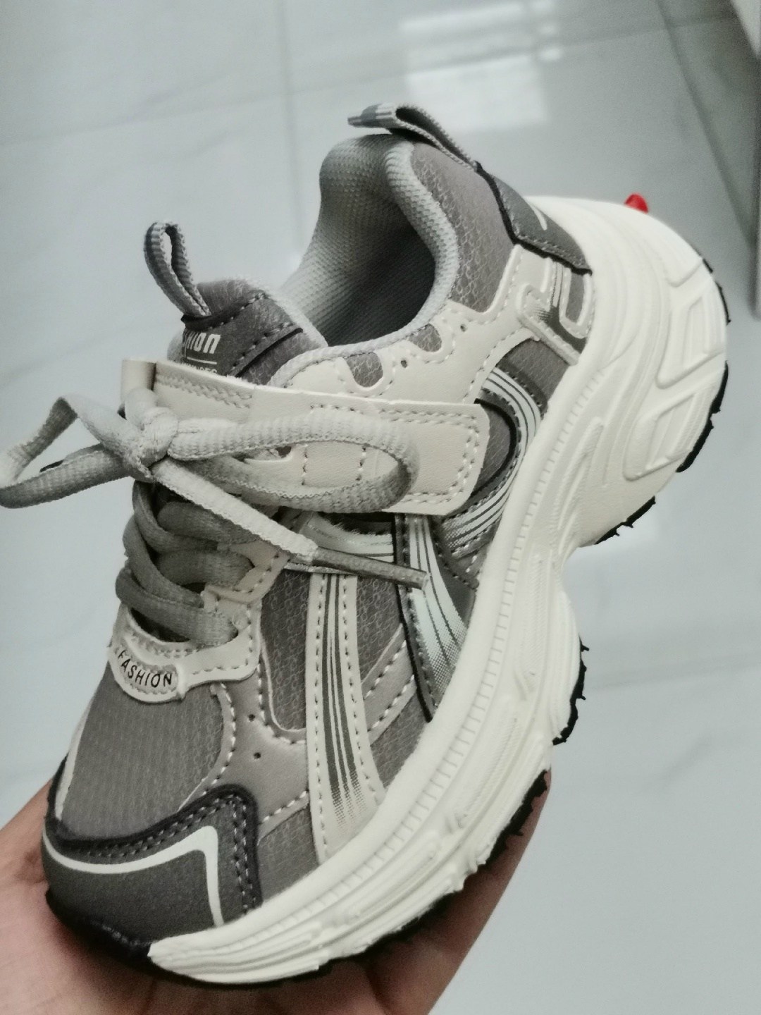 детские кроссовки,кроссовки,спортивная ,кроссовки черные,повседневные кроссовки