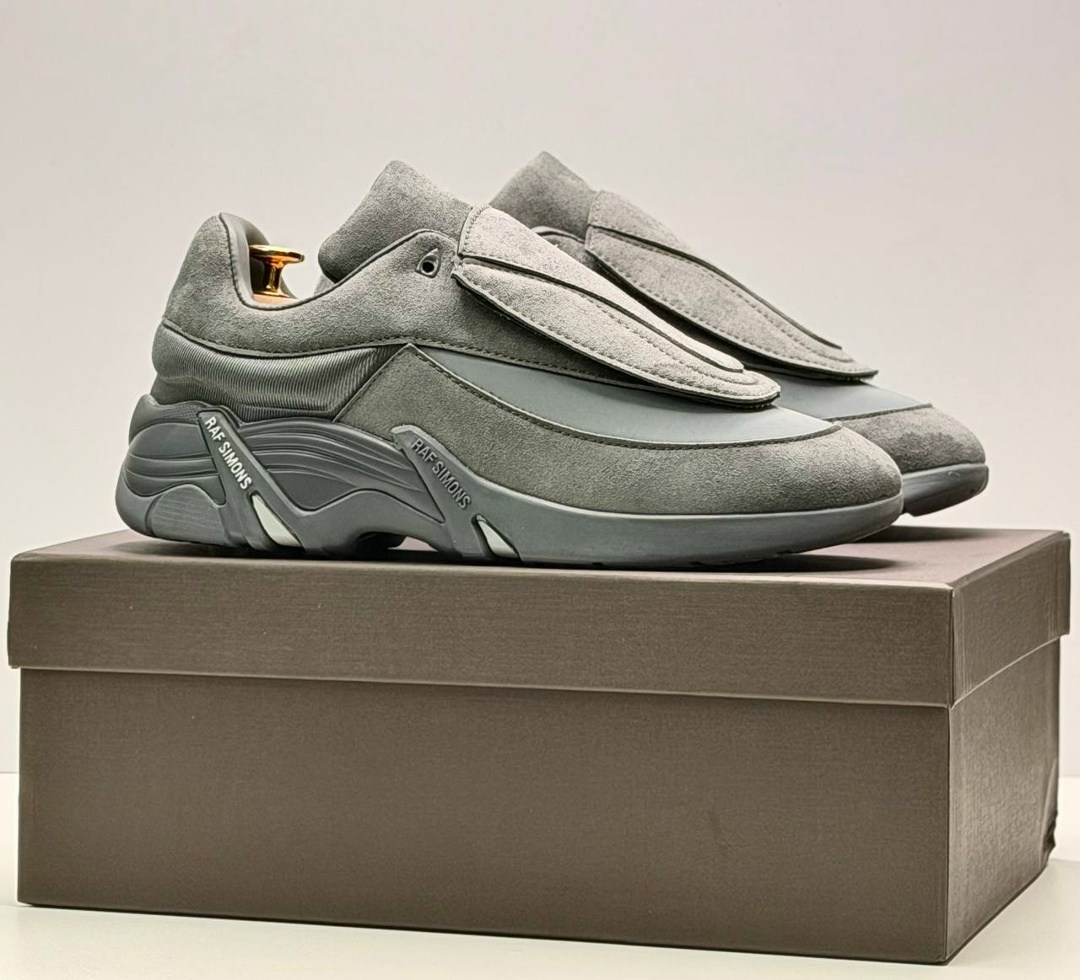 кроссовки raf simons antei,кроссовки raf simons,raf simons черные замшевые низкие кроссовки,raf simons grey suede antei sneakers,кроссовки raf simons antei black