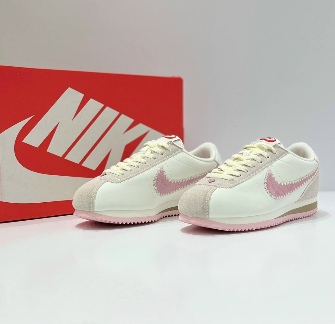 кроссовки nike classic cortez,кроссовки nike cortez женские,кроссовки nike cortez,кроссовки женские nike,женские кроссовки