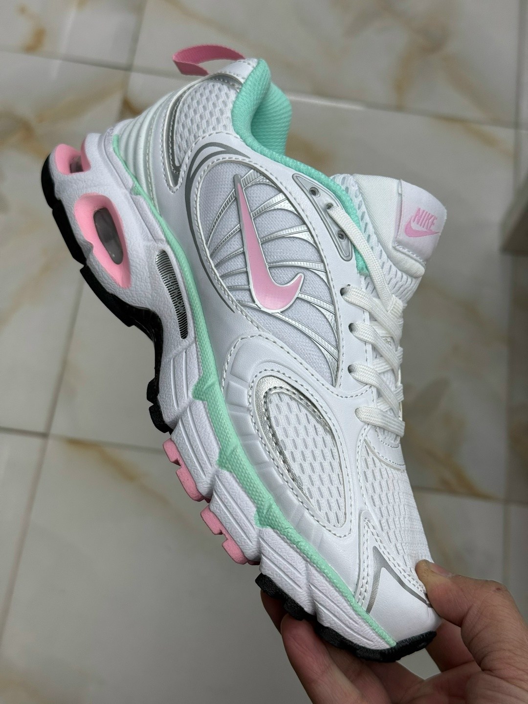 кроссовки skepta x nike air max tailwind v,кроссовки nike air max,кроссовки,кроссовки nike,nike низкие массивные кроссовки air max moto 2k женские розовые