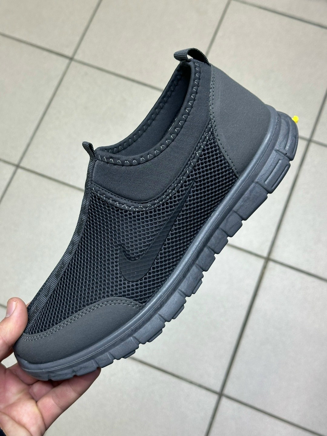 ,кроссовки,кроссовки женскиe,кроссовки мальчику,мужские слипоны