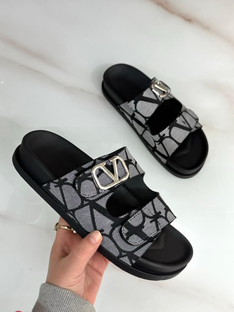 ,женские шлепанцы,шлепанцы fendi,шлепки женские,женские сандалии