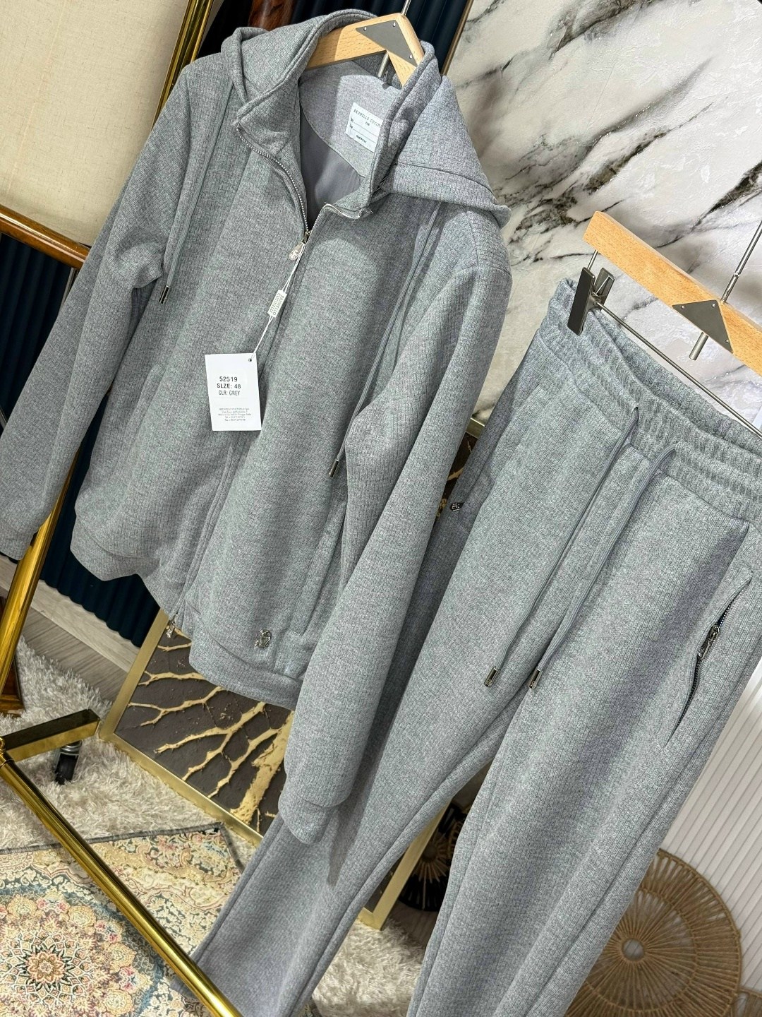 спортивный костюм brunello cucinelli,мужской спортивный костюм brunello cucinelli,костюм brunello cucinelli,прогулочный костюм brunello cucinelli 33621,спортивный костюм brunello cucinelli v143213