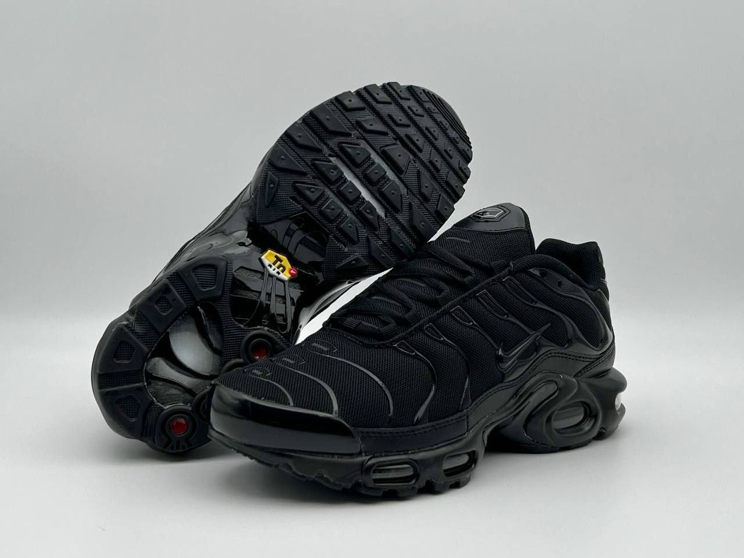 nike air max tn plus black,кроссовки nike air max plus tn,кроссовки nike air max plus,nike air max plus tn black черные,nike air max plus tn