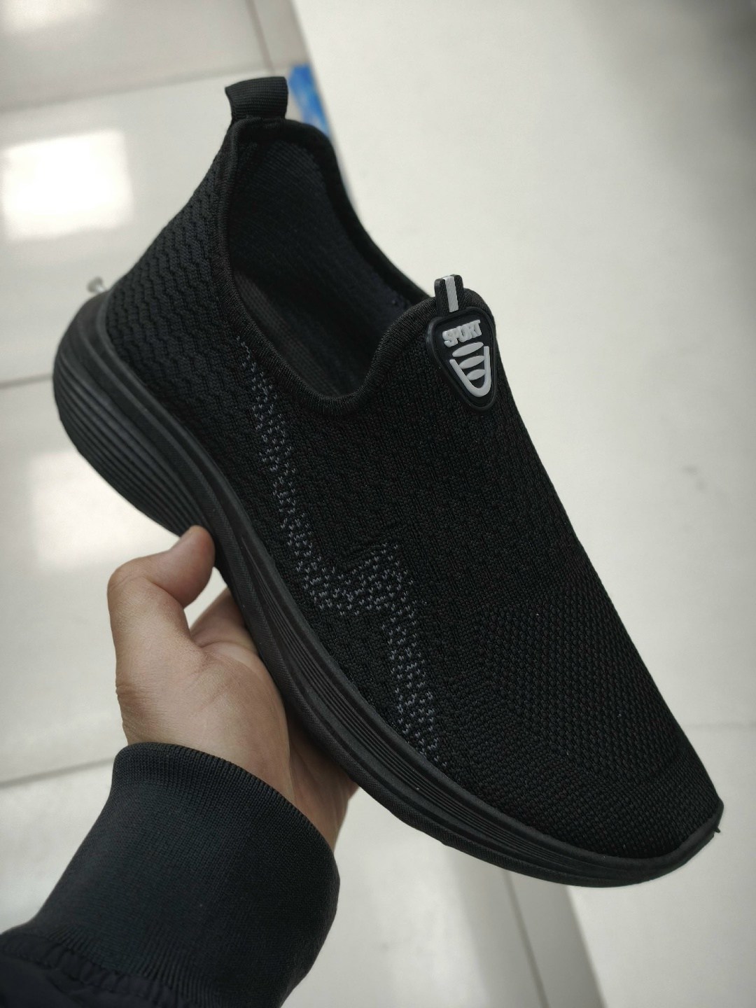 ,мужские кроссовки, спортивная,кроссовка мужской,кроссовки закрытые