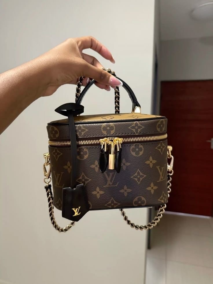 cумка louis vuitton,сумка луи виттон через плечо,louis vuitton vanity pm,сумка женская louis vuitton,louis vuitton сумка ведро на плечо