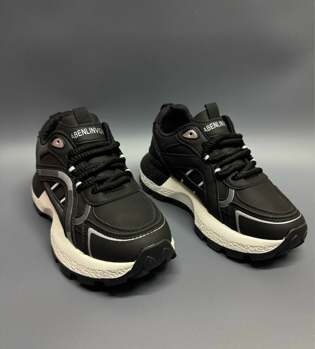 ,кроссовки женские,стильные кроссовки,модные кроссовки,кроссовки черные