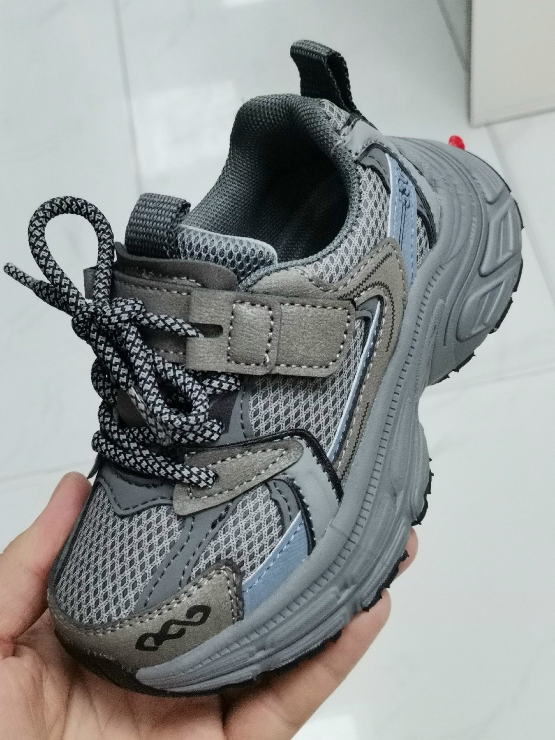 детские кроссовки,кроссовки,спортивная ,кроссовки черные,повседневные кроссовки